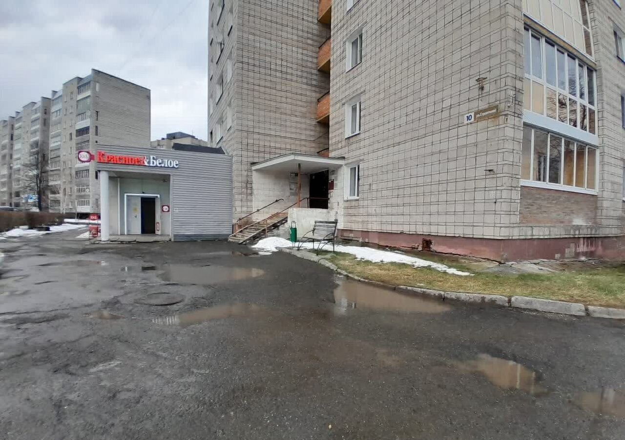 торговое помещение г Лесной ул Строителей 10 фото 2