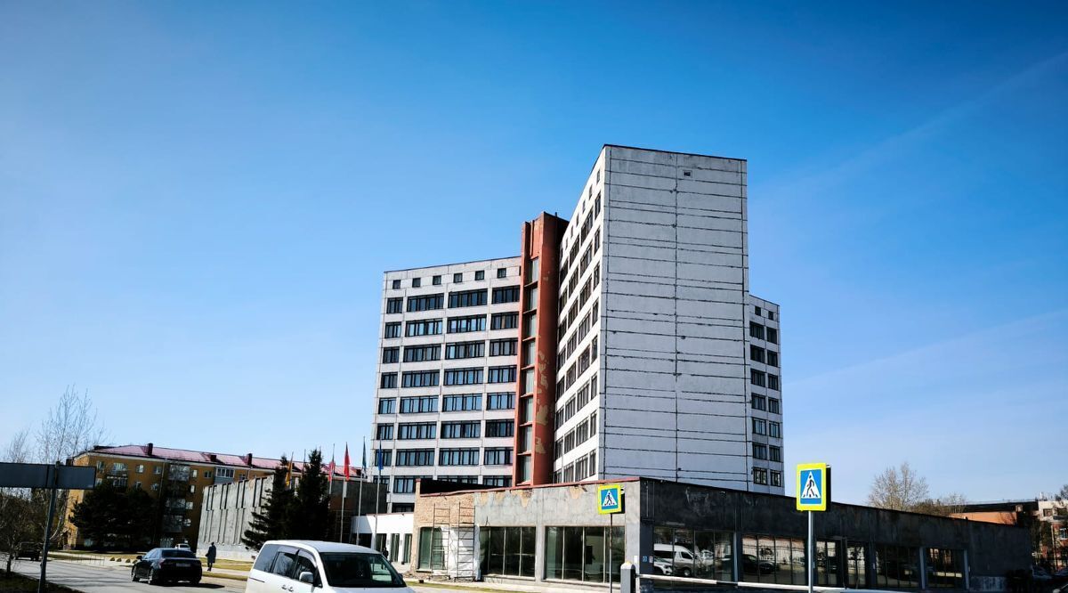 квартира г Омск р-н Советский Городок Нефтяников б-р А.Петухова 5 фото 3