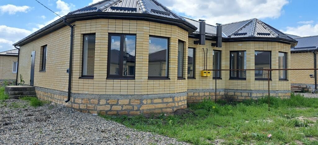 дом р-н Шпаковский г Михайловск ул Чистопрудная коттеджный посёлок Адмирал фото 1