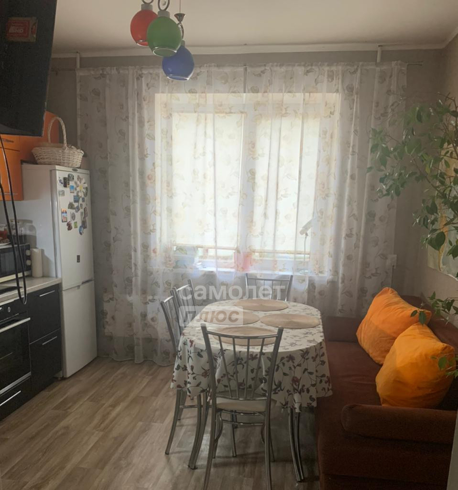 квартира г Саратов Солнечный им. Уфимцева К. Г. улица, 3а фото 3