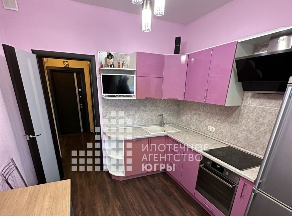 квартира г Нижневартовск ул Героев Самотлора 23 фото 2