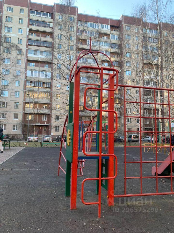 квартира г Санкт-Петербург пр-кт Испытателей 28/2 округ Озеро Долгое, Ленинградская область фото 3