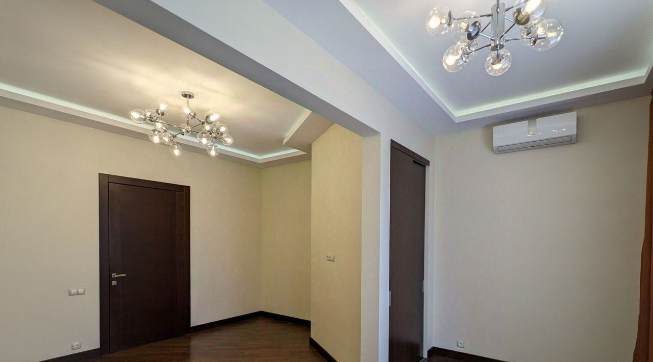 квартира г Казань Яшьлек ул Адоратского 1 фото 3