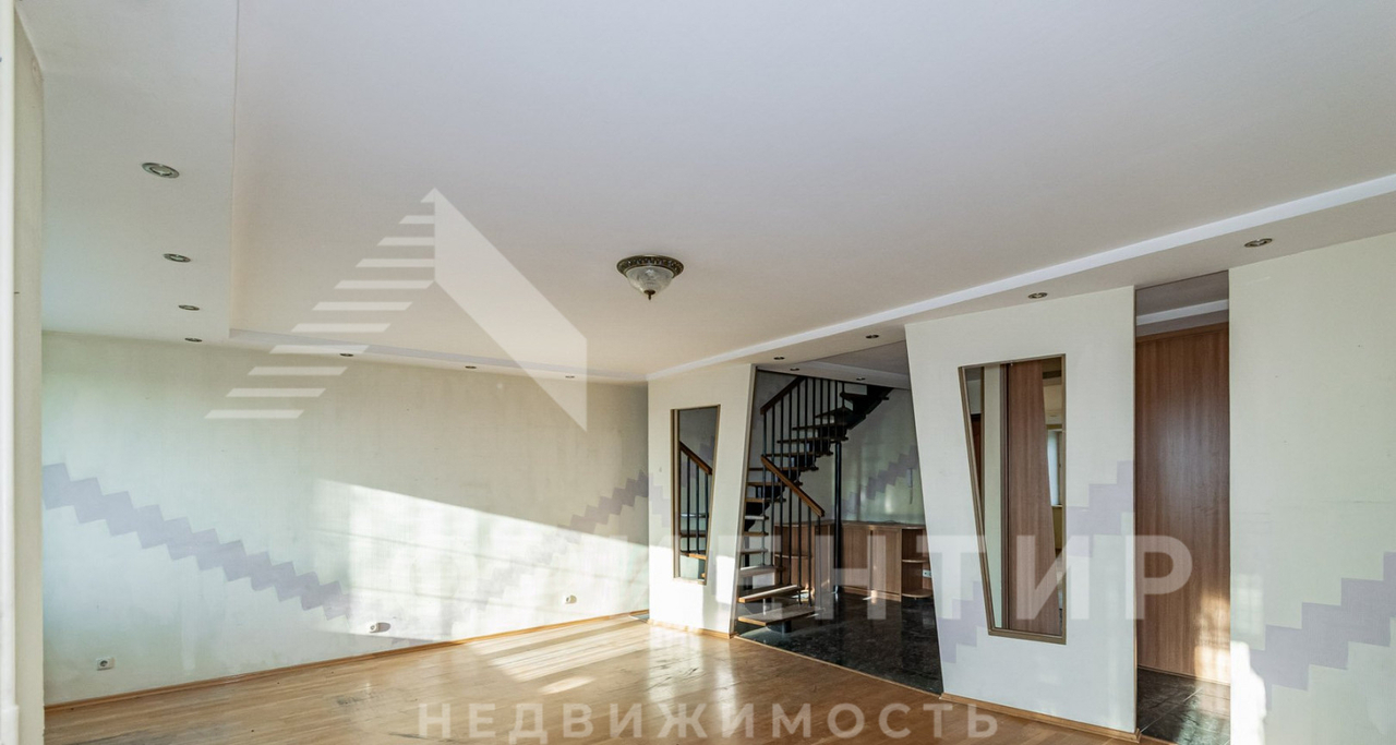 квартира г Екатеринбург Эльмаш Уралмаш ул Старых Большевиков 29а м-н фото 1