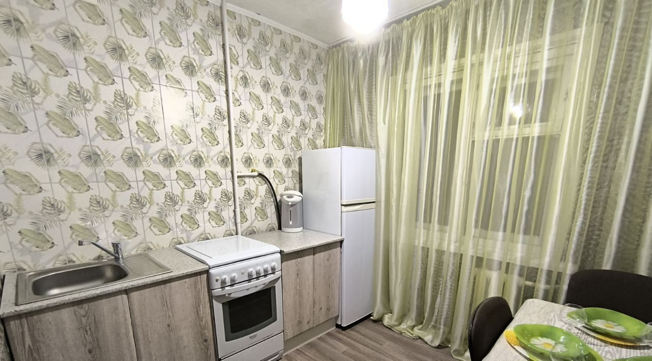 квартира г Омск р-н Центральный ул 33-я Северная 142 фото 3
