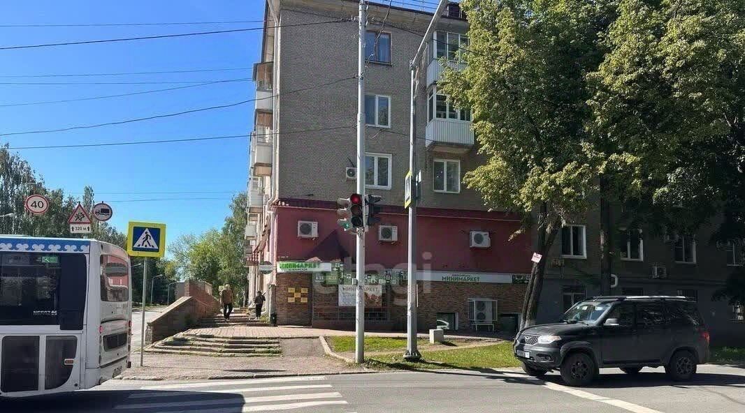 торговое помещение г Уфа р-н Орджоникидзевский ул Нежинская 17 фото 5