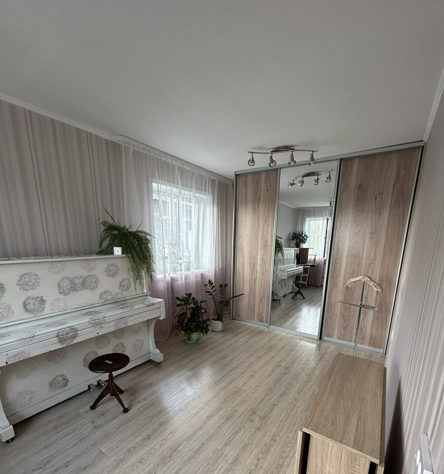 квартира г Междуреченск Кузбасс, Кузнецкая улица, 35 фото 1
