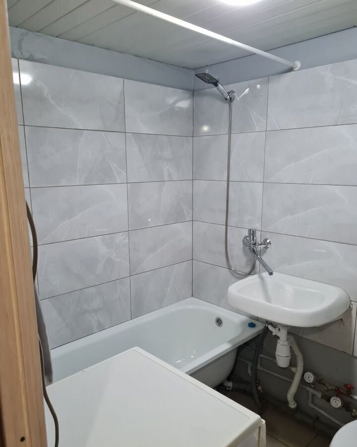 квартира г Великий Новгород Западный ул Зелинского 44/17 фото 2