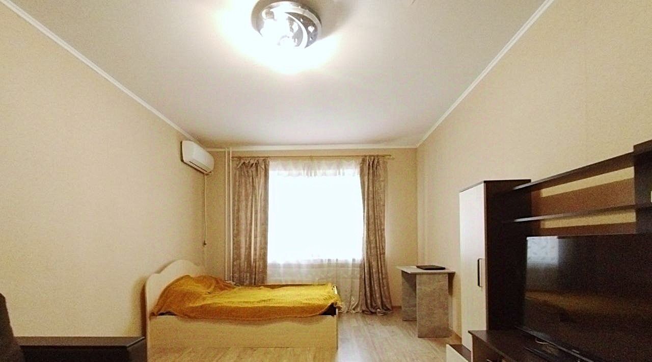 квартира г Саратов р-н Кировский ул им Зыбина П.М. 4 фото 1