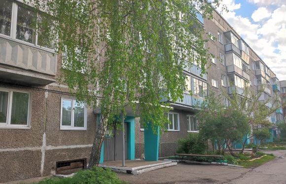 квартира г Саяногорск мкр-н Заводской, 47 фото 1