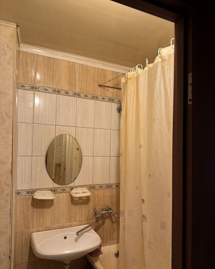квартира г Тольятти р-н Автозаводский 13 квартал ул 40 лет Победы 126 фото 5