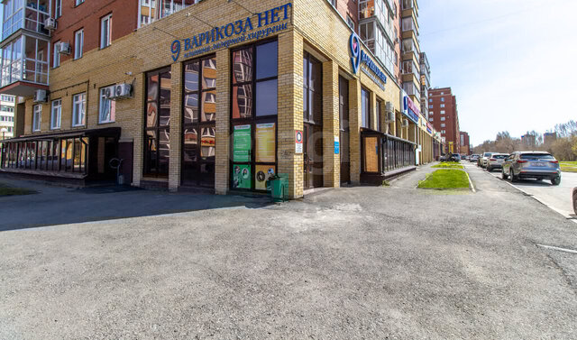пр-кт Комарова 14к/1 Кировский АО фото