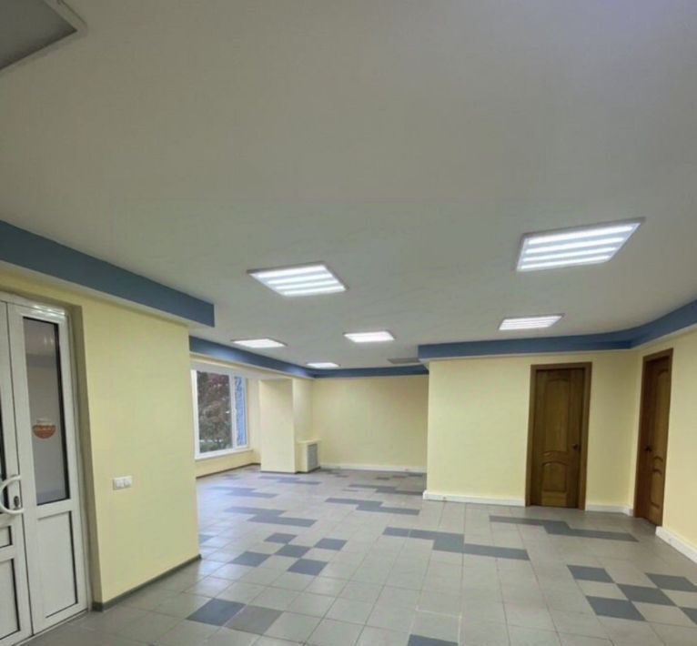 свободного назначения г Уфа р-н Кировский ул Мубарякова 10/1 фото 5