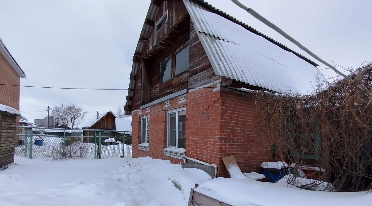 дом г Омск р-н Центральный ул 17-я Линия Центральный АО фото 3