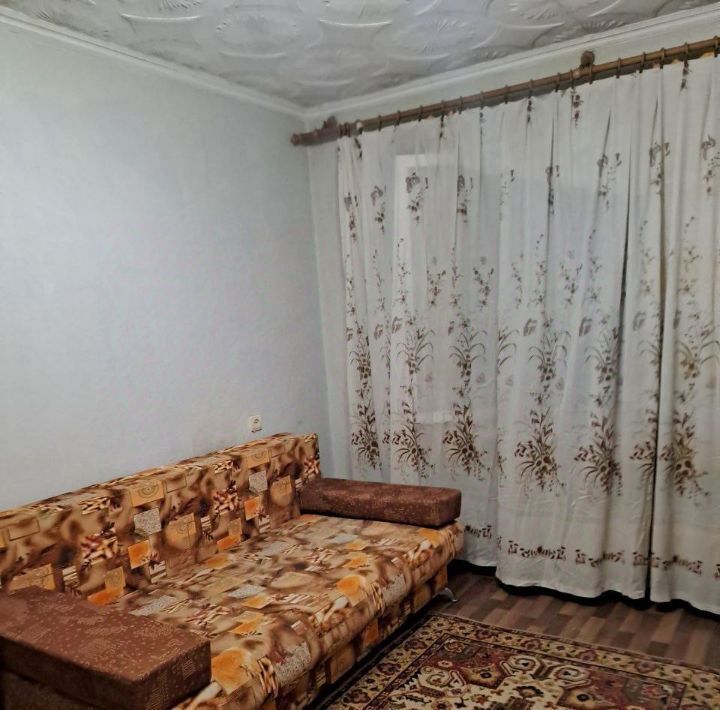 квартира г Астрахань р-н Кировский ул Валерии Барсовой 12к/2 фото 2