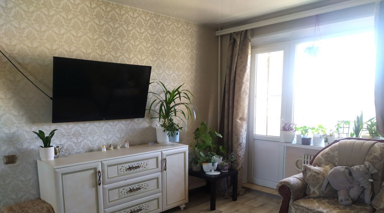 квартира г Волгоград р-н Дзержинский ул Космонавтов 41 фото 1