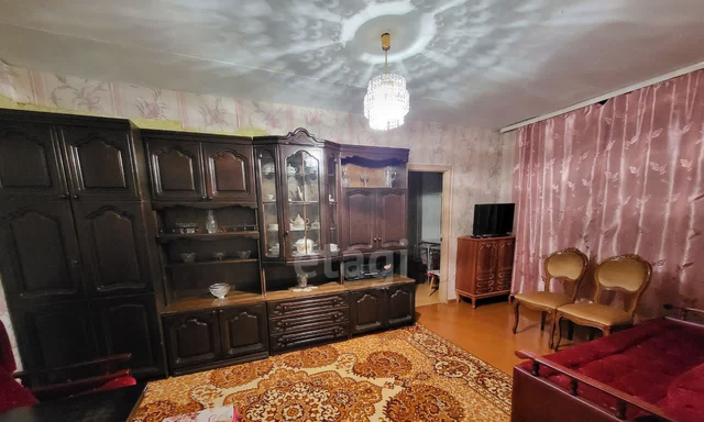 Уралмаш м-н, Банникова, 4 / Социалистическая, 1 фото