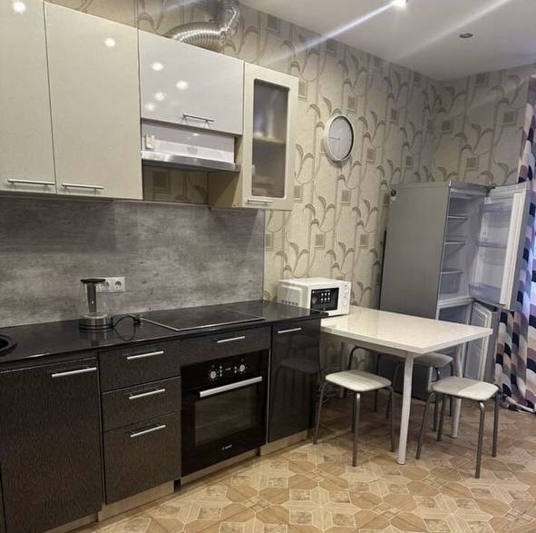 квартира г Омск р-н Кировский пр-кт Комарова 17к/3 Кировский АО фото 2
