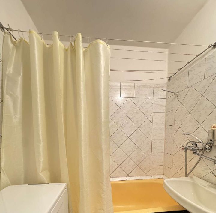 квартира г Старый Оскол мкр Буденного 4а фото 16