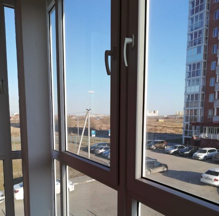 квартира г Омск р-н Кировский б-р Архитекторов 1в Кировский АО фото 18