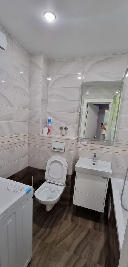 квартира г Саратов р-н Кировский Солнечный 2 пр-кт Героев Отечества 5а фото 10