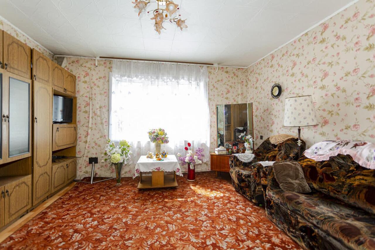 квартира г Новокузнецк р-н Орджоникидзевский ул 40 лет Победы 5 фото 1