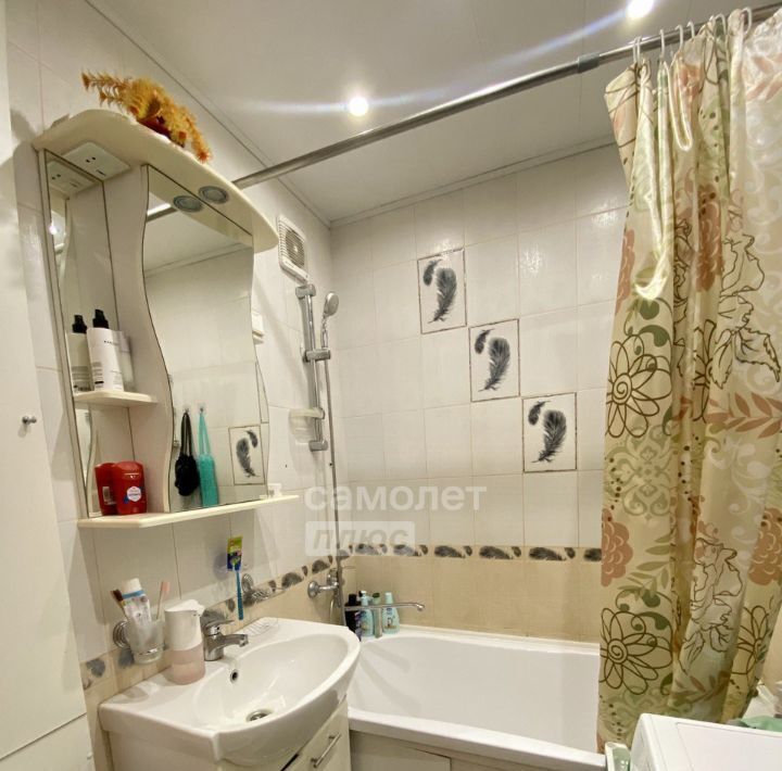 квартира г Омск р-н Советский пр-кт Мира 57а фото 2