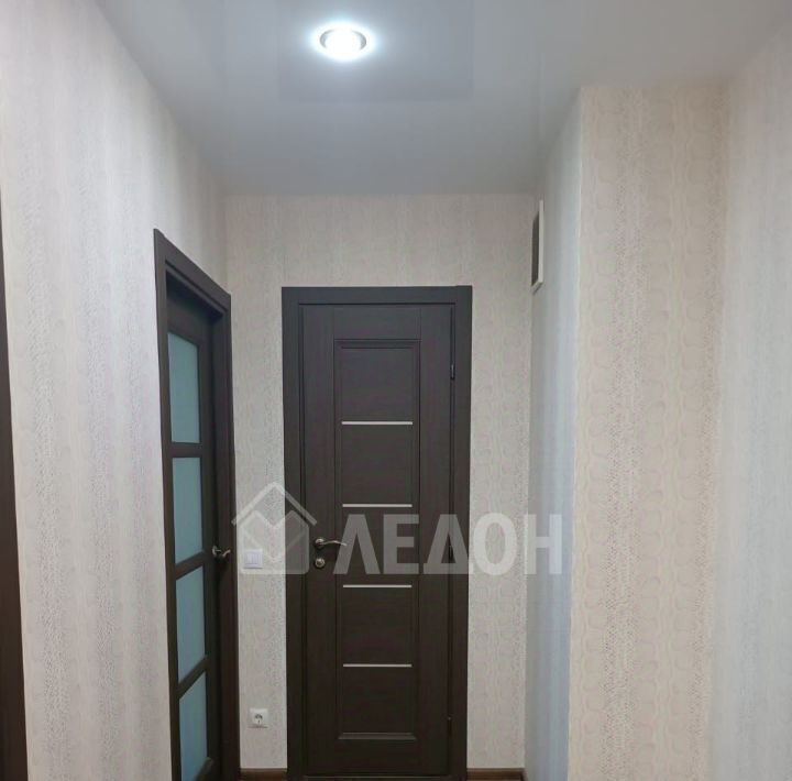 квартира г Омск р-н Кировский пр-кт Комарова 21к/1 фото 8