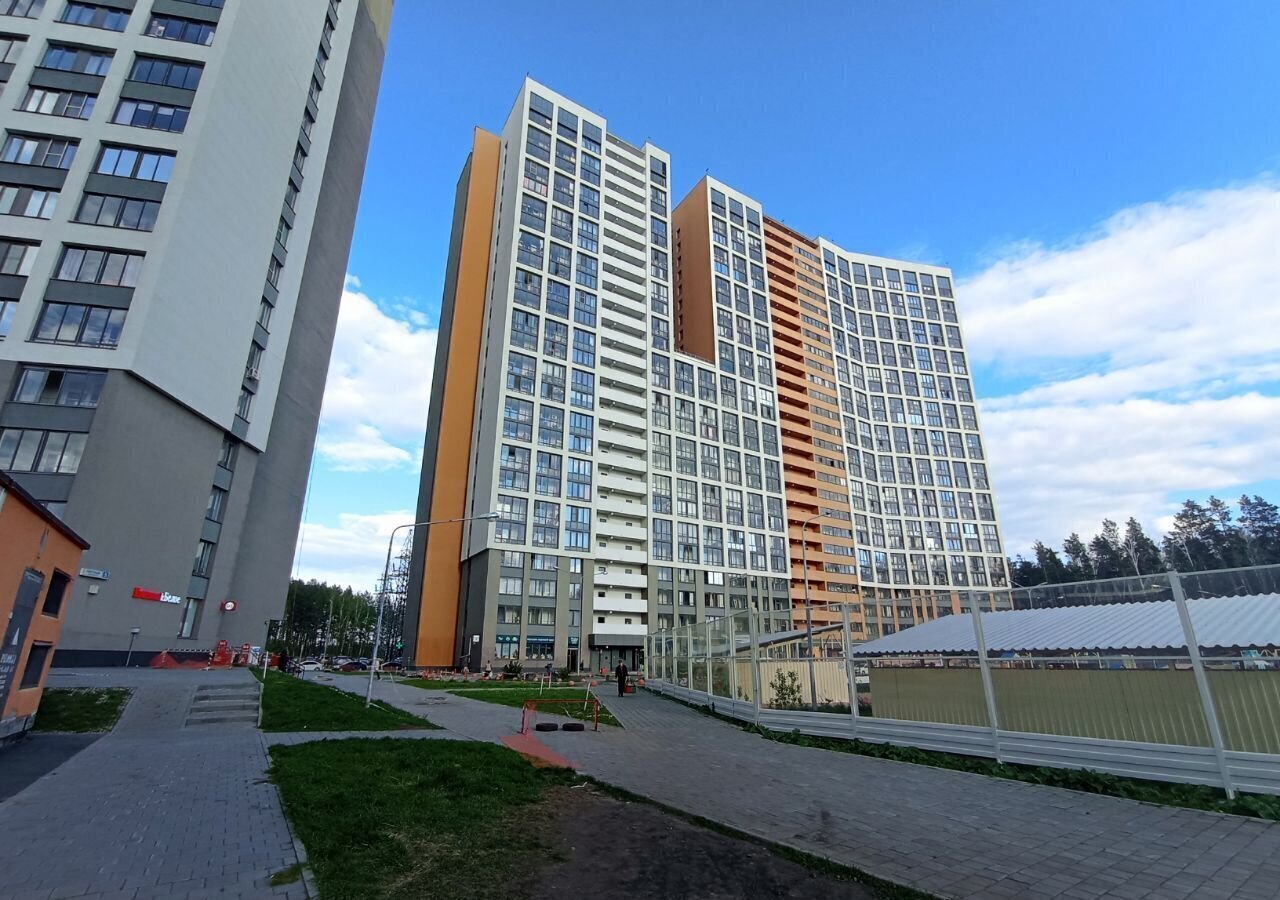квартира г Екатеринбург р-н мкр Светлый Уктус 4, р-н Чкаловский фото 1
