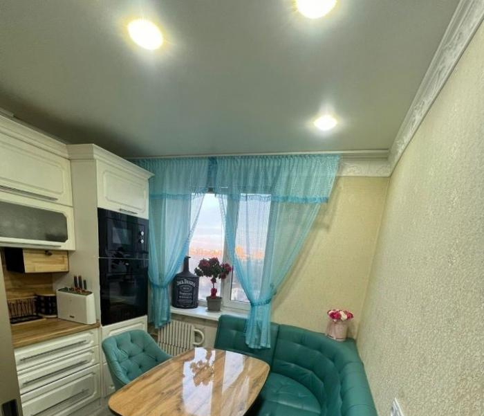 квартира г Симферополь р-н Железнодорожный ул Москалева 6/37 фото 2