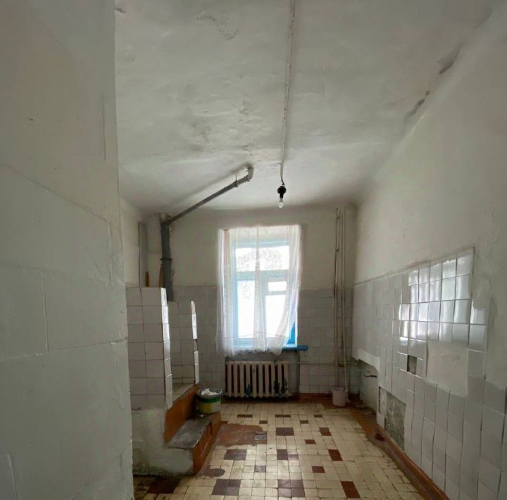 комната г Омск р-н Центральный ул 10 лет Октября 189 фото 3