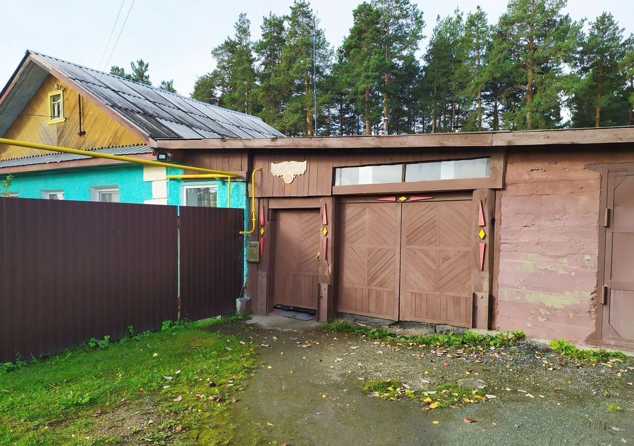 дом г Дегтярск ул Хохрякова 1а фото 2