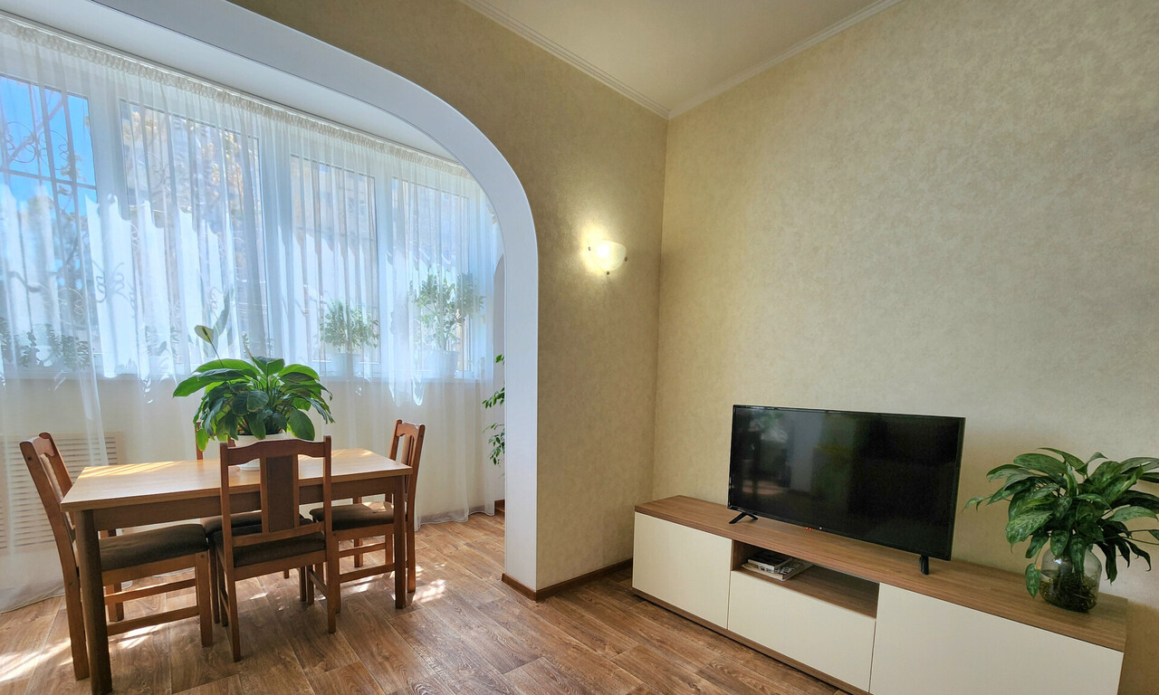 квартира г Астрахань ул Бориса Алексеева 63/1 фото 2