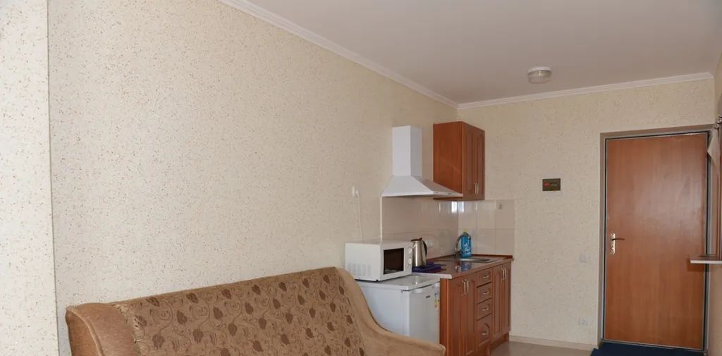 комната г Ялта пгт Гаспра ш. Алупкинское, 72Б фото 3