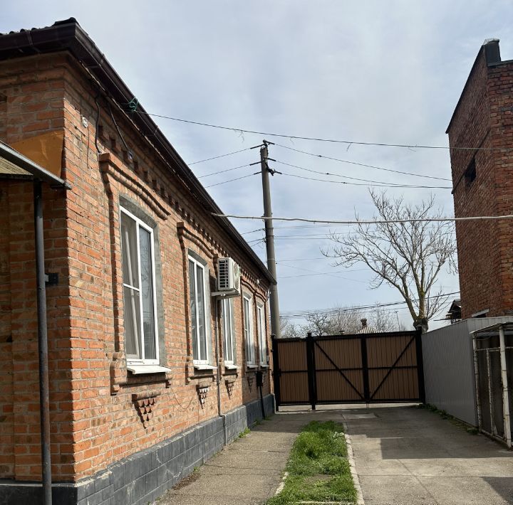 дом г Батайск ул Коммунистическая 102 фото 1