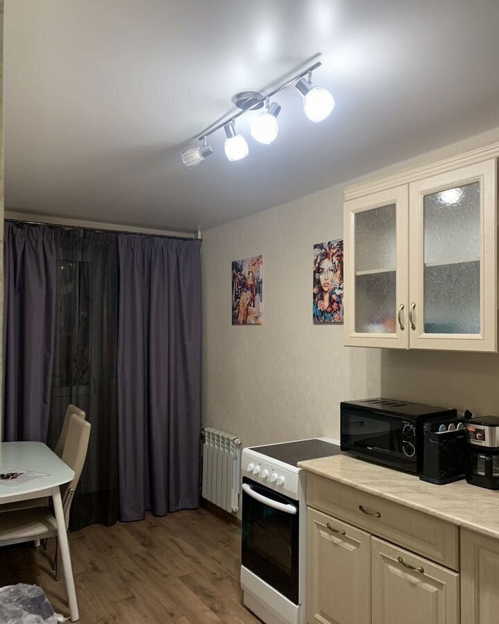 квартира г Екатеринбург р-н Кировский ул. Коминтерна, 11А фото 5