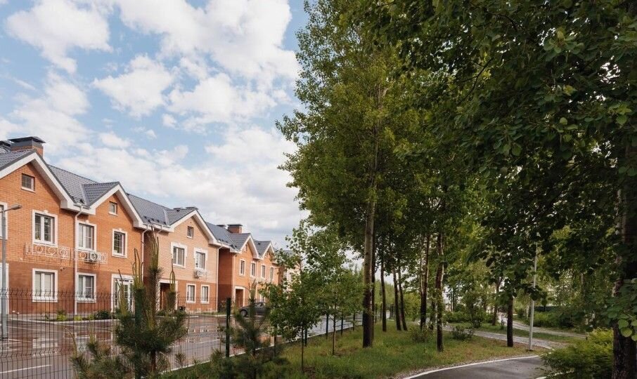 квартира г Тюмень р-н Калининский ул Александра Звягина 5 фото 5