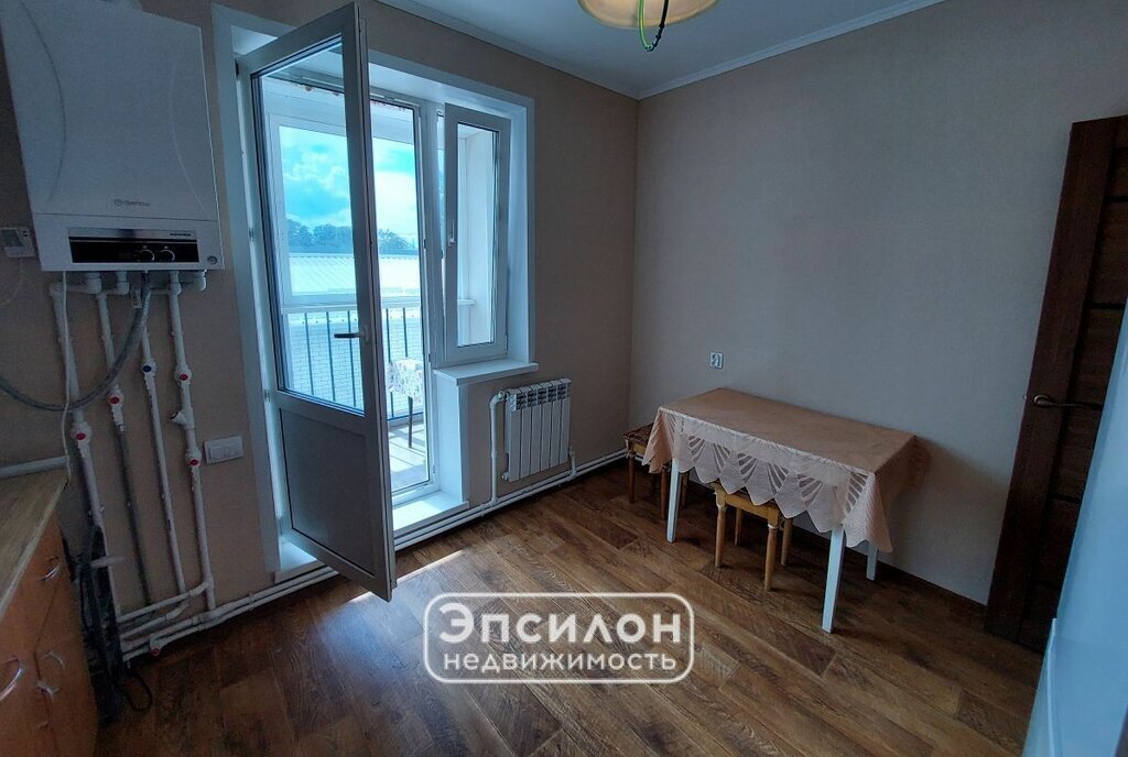 квартира г Курск р-н Центральный ул 50 лет Октября 91 фото 3