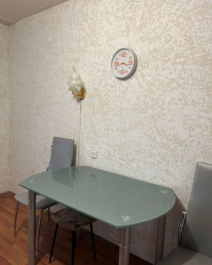 квартира г Тольятти р-н Автозаводский ул 40 лет Победы 19б фото 3