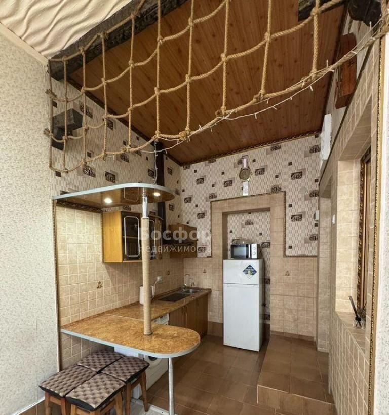 квартира г Феодосия ул Революционная 15 фото 1