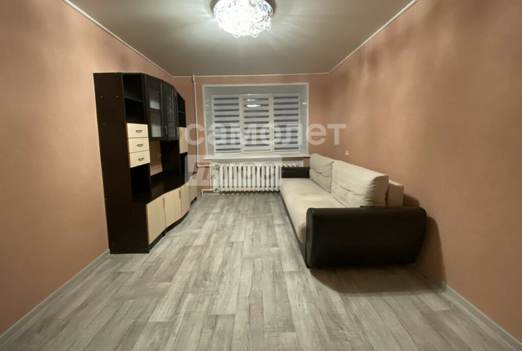 квартира г Октябрьский 21-й микрорайон 10 фото 2
