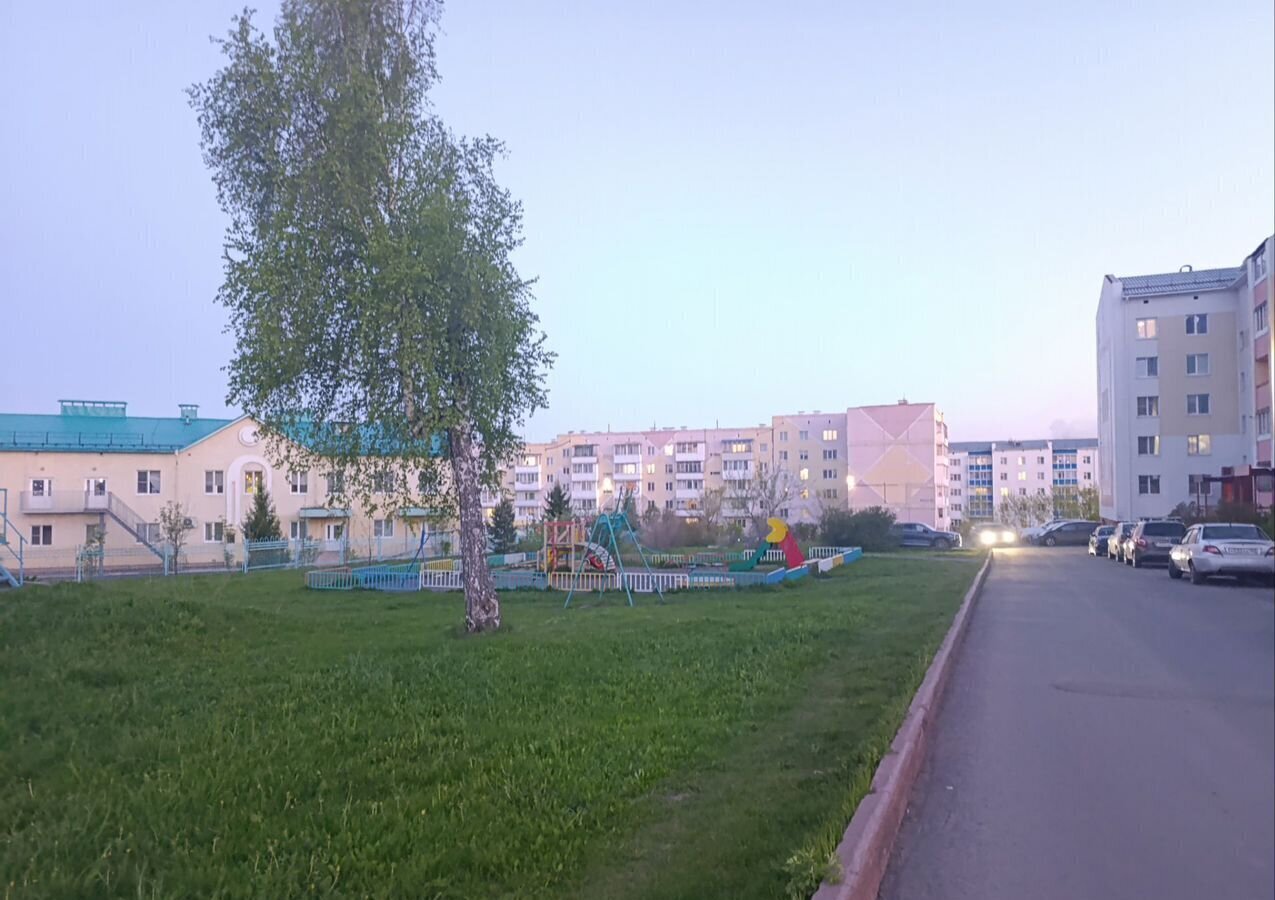 квартира г Березовский б-р Молодежный 12 Кемеровская обл. — Кузбасс, 4-й мкр-н фото 1