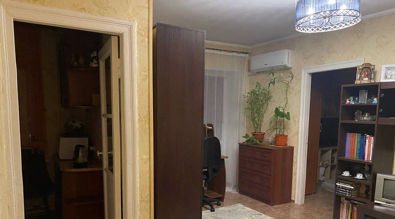 квартира г Волгоград р-н Кировский ул им. Быстрова 74 фото 1
