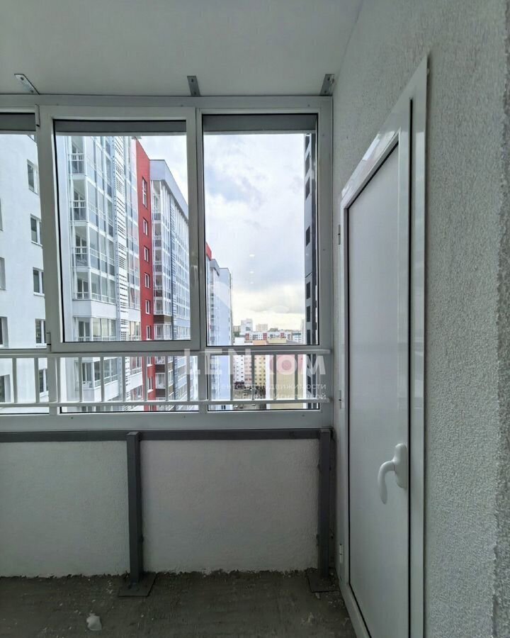 квартира г Ижевск р-н Октябрьский ул Холмогорова 89 фото 17