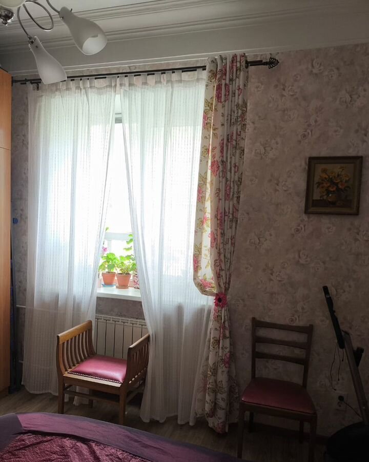 квартира г Астрахань р-н Кировский ул Бурова 6 фото 4