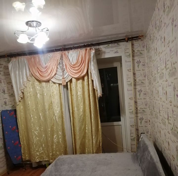 комната р-н Рыбинский г Рыбинск наб Волжская 197 фото 3