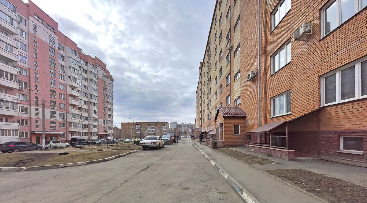 квартира г Омск р-н Кировский ул Мельничная 87к/3 фото 19