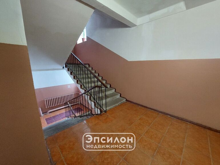 квартира г Курск р-н Центральный ул Челюскинцев 23 фото 3