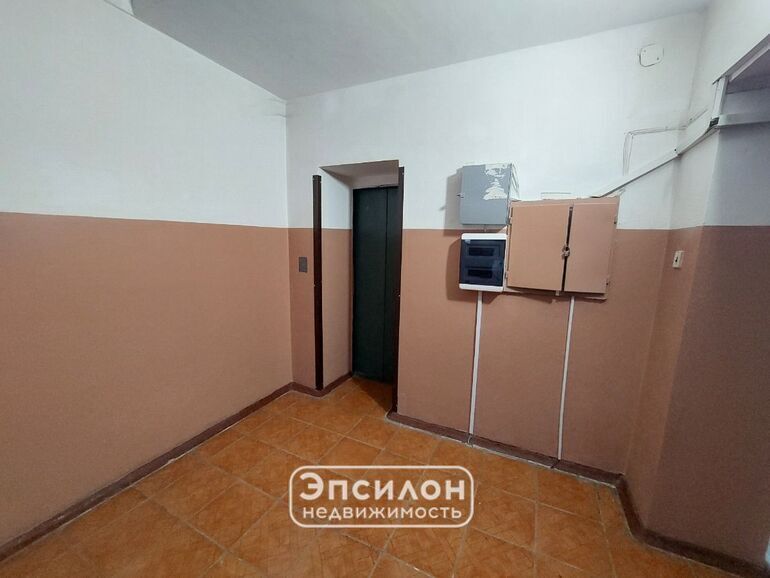 квартира г Курск р-н Центральный ул Челюскинцев 23 фото 4