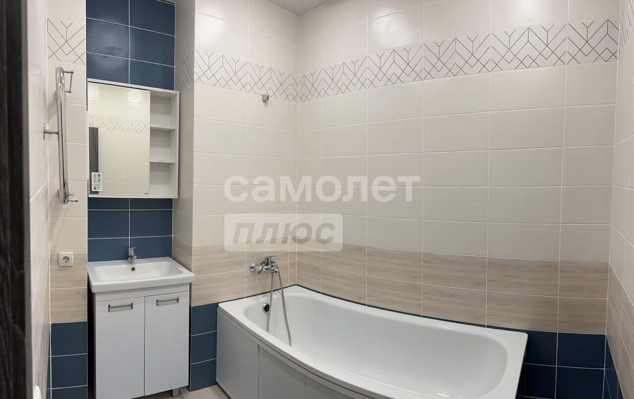 квартира г Курск р-н Центральный пр-кт Вячеслава Клыкова 9б фото 10